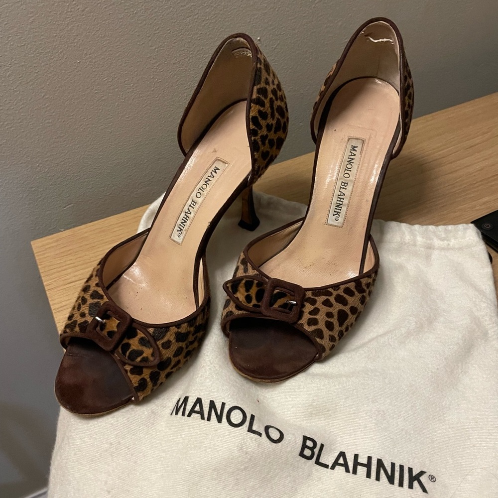 Manolo Blahnik D'Orsay Heels Peep Toe Cheetah Print wth Buckle